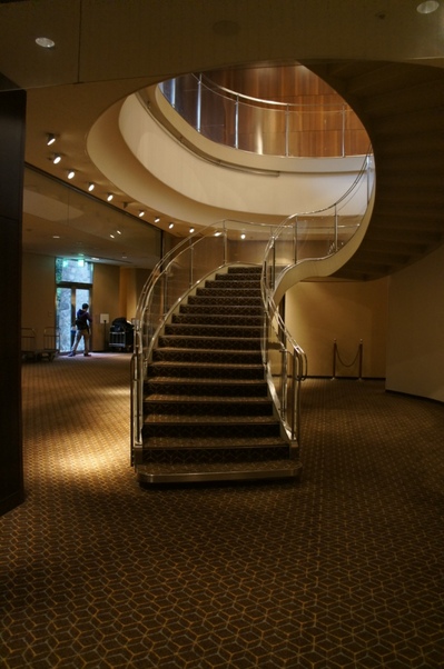 都ホテルの階段